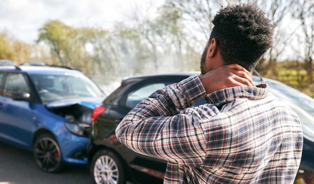 Patient receiving chiropractic care for auto accident injury pain in south burlington